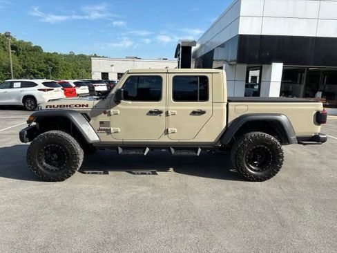 Used 2022 Jeep Gladiator Rubicon w/ LED Lighting Group AWD/4WD image 2