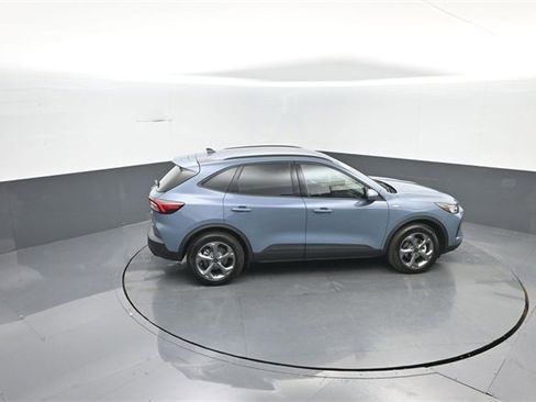 Certified 2025 Ford Escape ST-Line Elite image 26