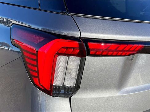 New 2026 Ford Explorer Active image 14