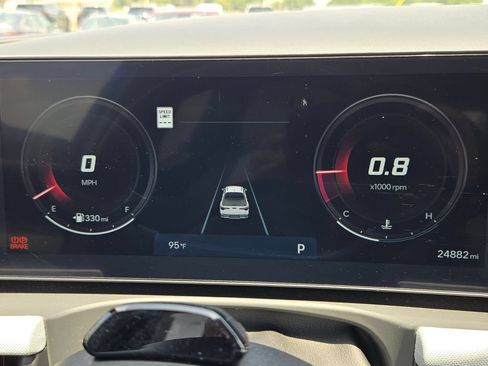 Used 2025 Hyundai Santa Cruz Limited AWD/4WD image 21
