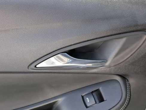Used 2023 Buick Encore GX Essence w/ Experience Buick Package FWD image 27