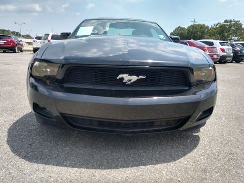 Used 2010 Ford Mustang Coupe image 9