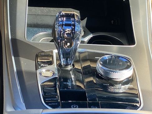 Used 2019 BMW X5 xDrive40i w/ Executive Package image 11