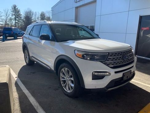 Used 2024 Ford Explorer Limited image 4