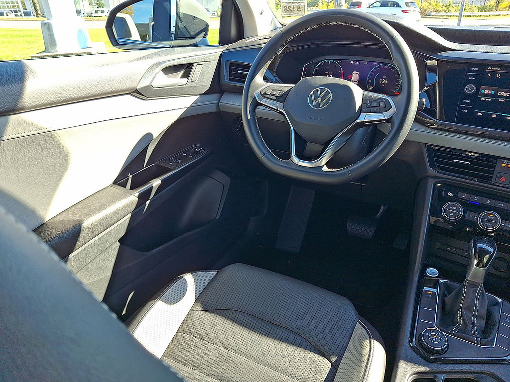 Used 2023 Volkswagen Taos SEL AWD/4WD image 15