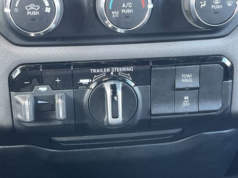 Used 2023 RAM 1500 Big Horn w/ Trailer Tow Group image 8