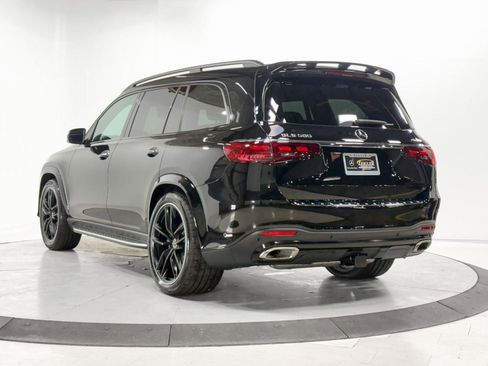 Used 2025 Mercedes-Benz GLS 580 4MATIC image 30