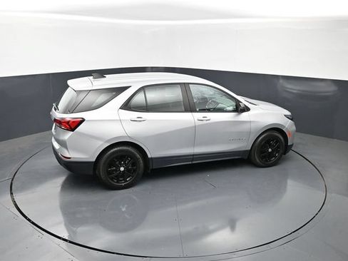 Used 2022 Chevrolet Equinox LS w/ LPO, Floor Liner Package FWD image 21