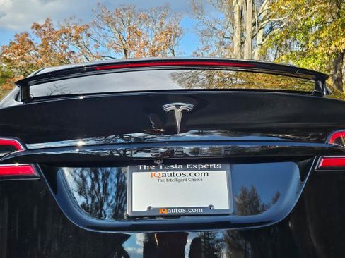 Used 2022 Tesla Model X Plaid image 27
