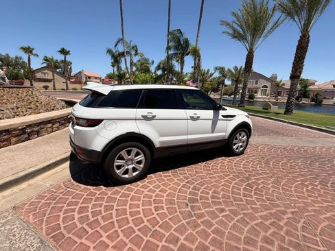 Used 2017 Land Rover Range Rover Evoque SE AWD/4WD image 6