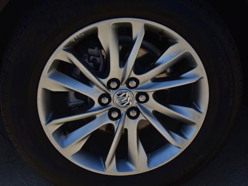 Used 2023 Buick Enclave Avenir w/ Avenir Technology Package FWD image 10