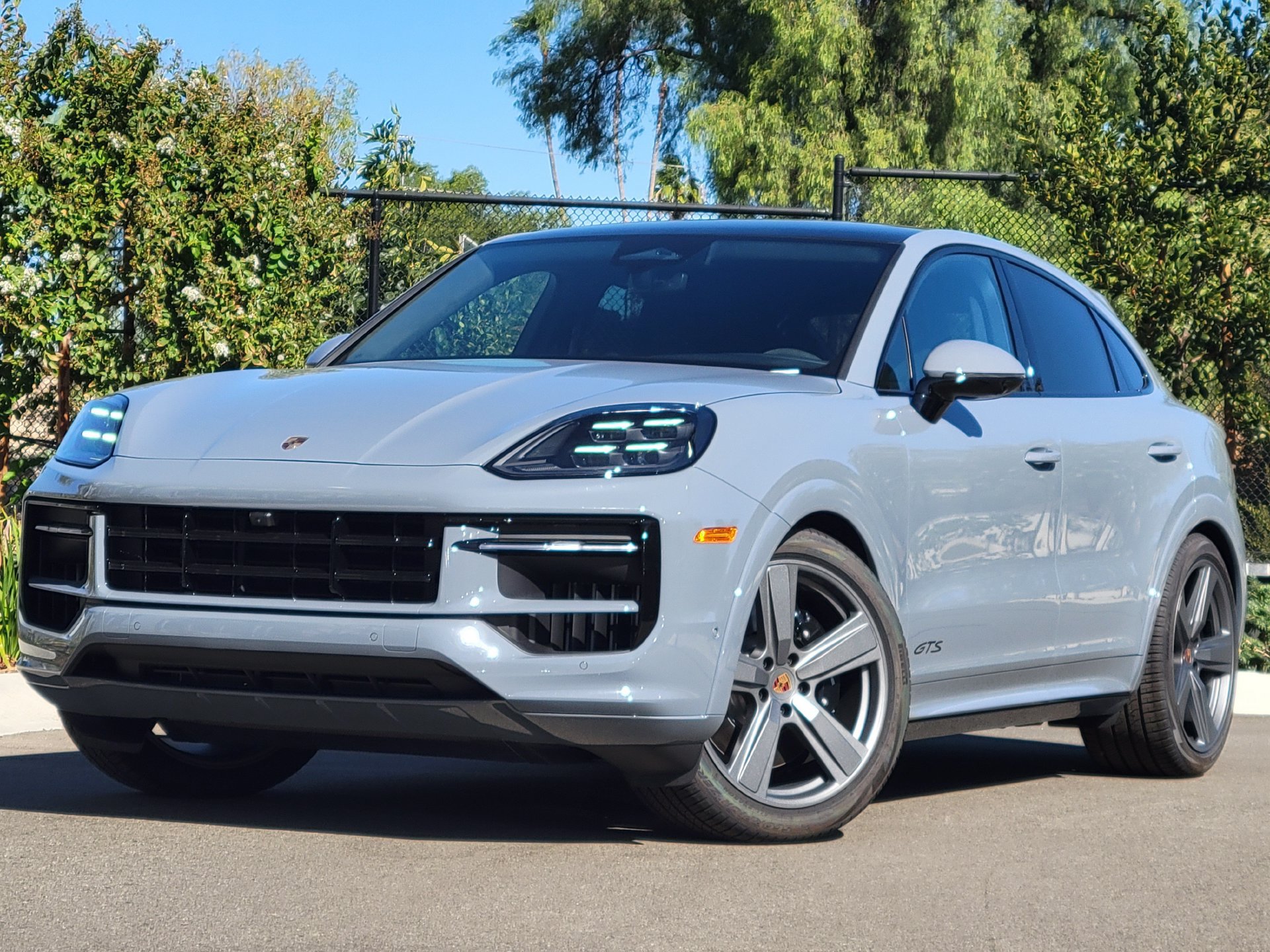 New 2026 Porsche Cayenne GTS AWD/4WD image 1