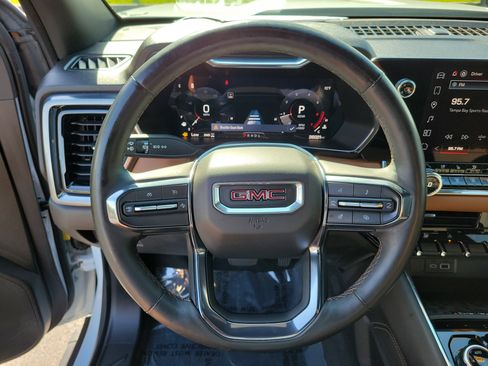 Used 2024 GMC Canyon AT4 w/ AT4 Premium Package AWD/4WD image 27