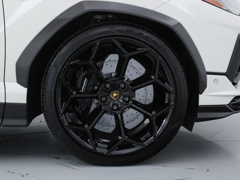 Used 2023 Lamborghini Urus Performante image 39