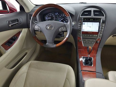 Used 2011 Lexus ES 350 FWD image 16