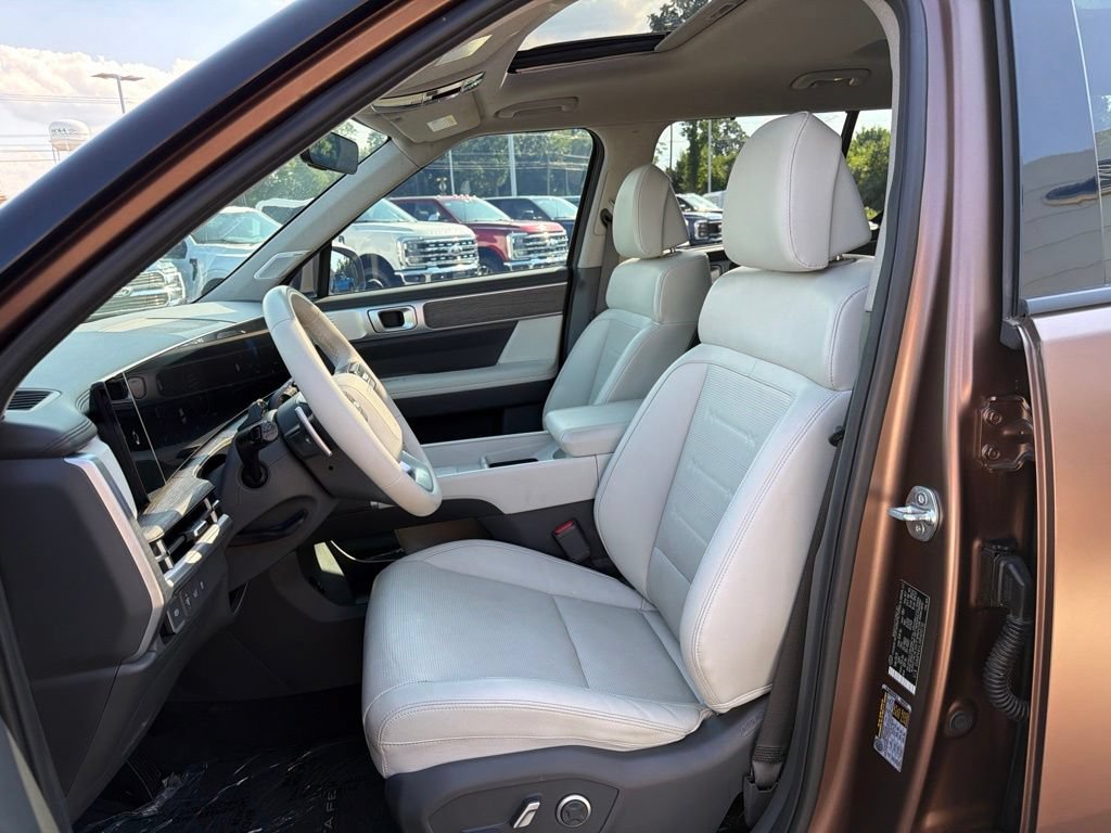 Used 2024 Hyundai Santa Fe Limited FWD image 10