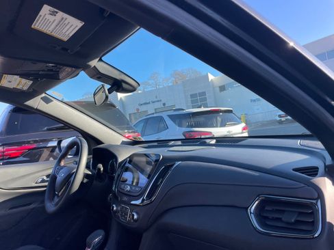 Certified 2023 Chevrolet Equinox RS w/ RS Leather Package image 27