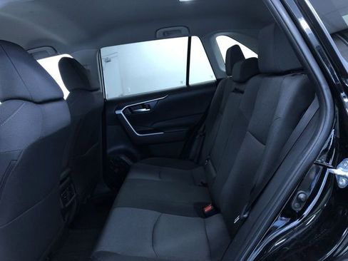 Used 2025 Toyota RAV4 XLE AWD/4WD image 21