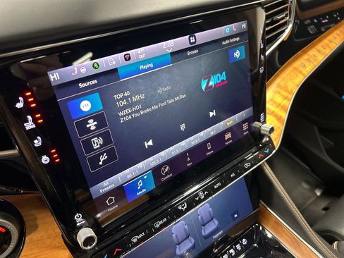 Certified 2024 Jeep Grand Wagoneer L Series III image 54