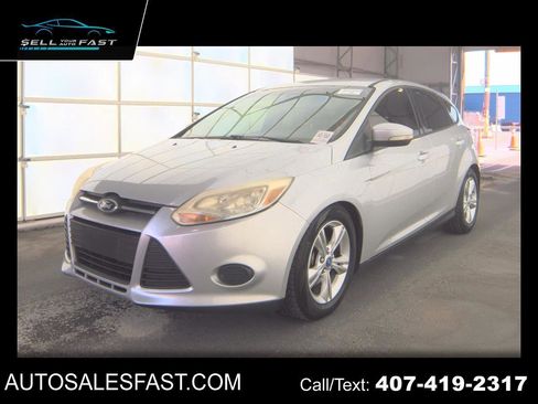 Used 2013 Ford Focus SE FWD image 1