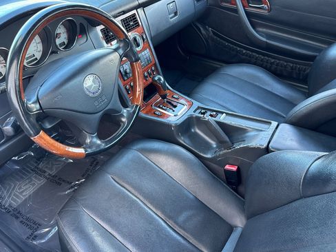 Used 2003 Mercedes-Benz SLK 320 image 4