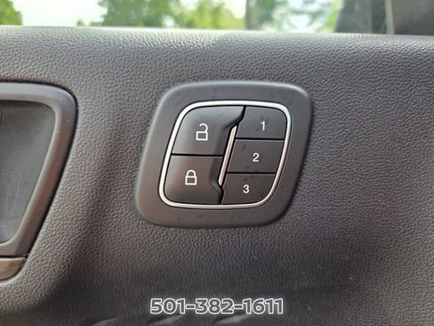 Used 2020 Ford Escape Titanium AWD/4WD image 33