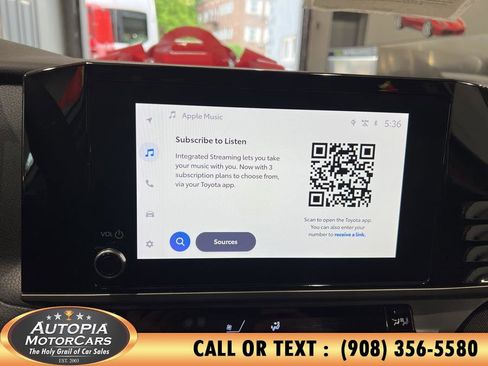 Used 2025 Toyota Camry LE image 33