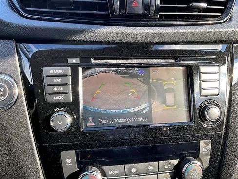 Certified 2022 Nissan Rogue Sport SL image 19