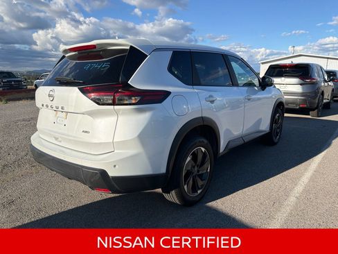 Certified 2025 Nissan Rogue SV AWD/4WD image 8