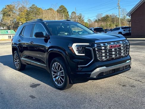 New 2026 GMC Terrain Denali w/ LPO, Floor Liner Package image 4