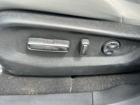 Used 2017 Honda CR-V EX image 13