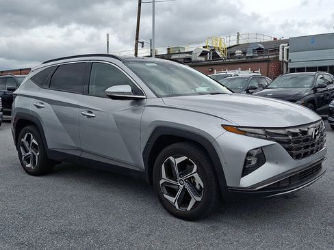 Certified 2022 Hyundai Tucson Limited AWD/4WD image 3