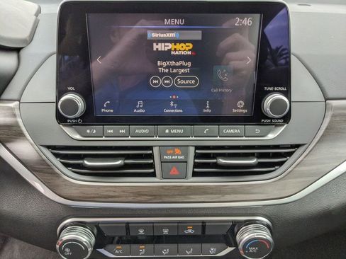 New 2025 Nissan Altima 2.5 SV image 31