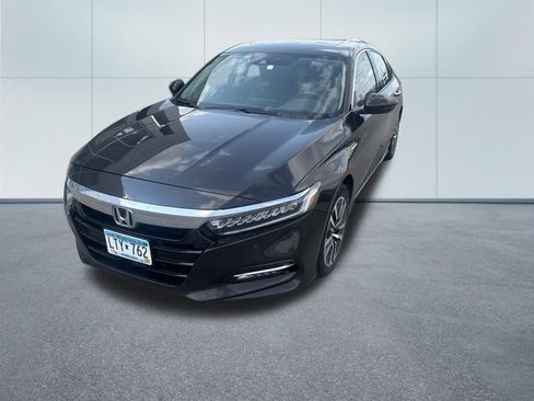 Used 2018 Honda Accord Touring image 3