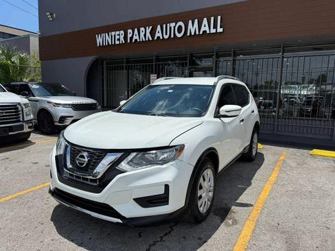 Used 2017 Nissan Rogue S w/ S Appearance Package FWD image 1