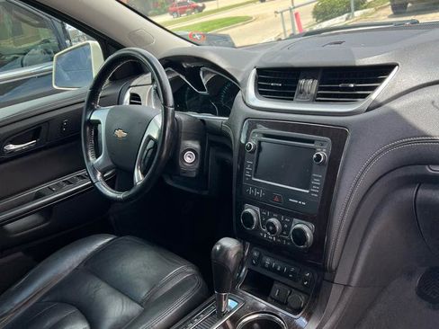 Used 2015 Chevrolet Traverse LT FWD image 11