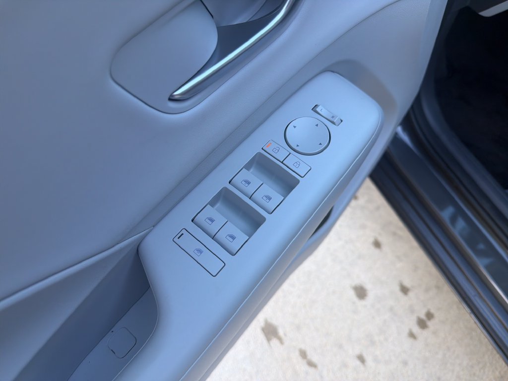 New 2027 Hyundai Kona Limited AWD/4WD image 16