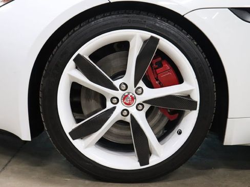 Used 2016 Jaguar F-TYPE R image 29