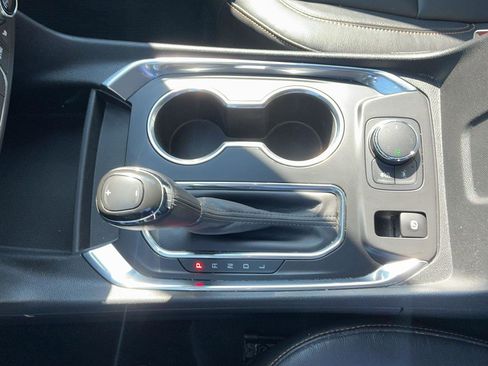 Used 2020 Chevrolet Traverse RS image 24