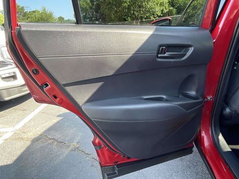 Used 2022 Toyota Corolla Cross LE AWD/4WD image 14