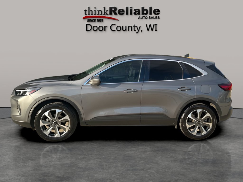 Used 2025 Ford Escape Platinum AWD/4WD image 2