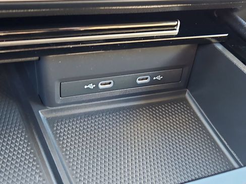 Certified 2024 Volkswagen Atlas SE AWD/4WD image 17