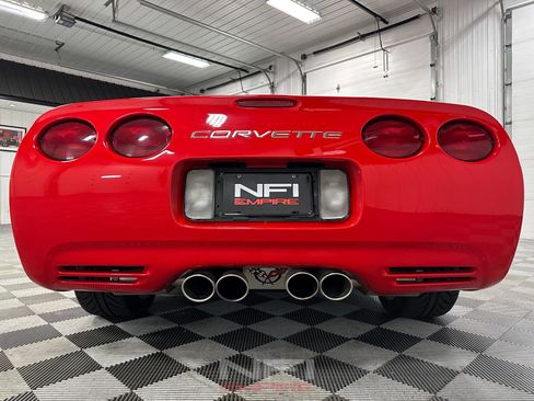 Used 2002 Chevrolet Corvette Coupe w/ Preferred Equipment Group2 RWD image 29