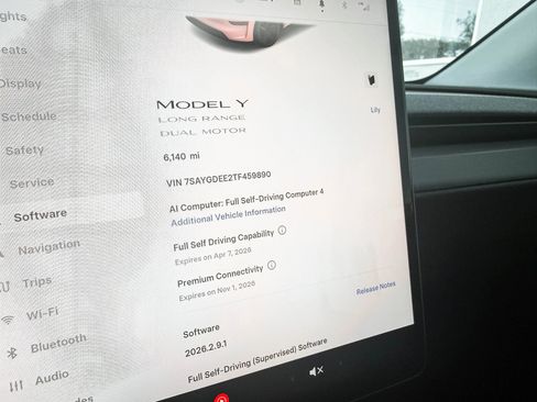 Used 2026 Tesla Model Y Long Range image 16