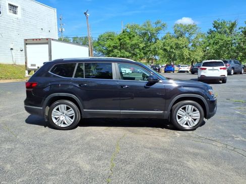 Used 2019 Volkswagen Atlas SEL AWD/4WD image 2