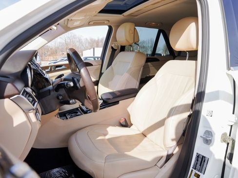 Used 2016 Mercedes-Benz GLE 300d 4MATIC image 16