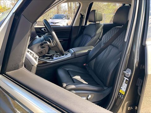 Used 2024 BMW X7 xDrive40i w/ Executive Package image 10