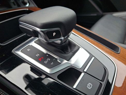 Certified 2023 Audi Q5 2.0T Premium Plus w/ Premium Plus Package image 12