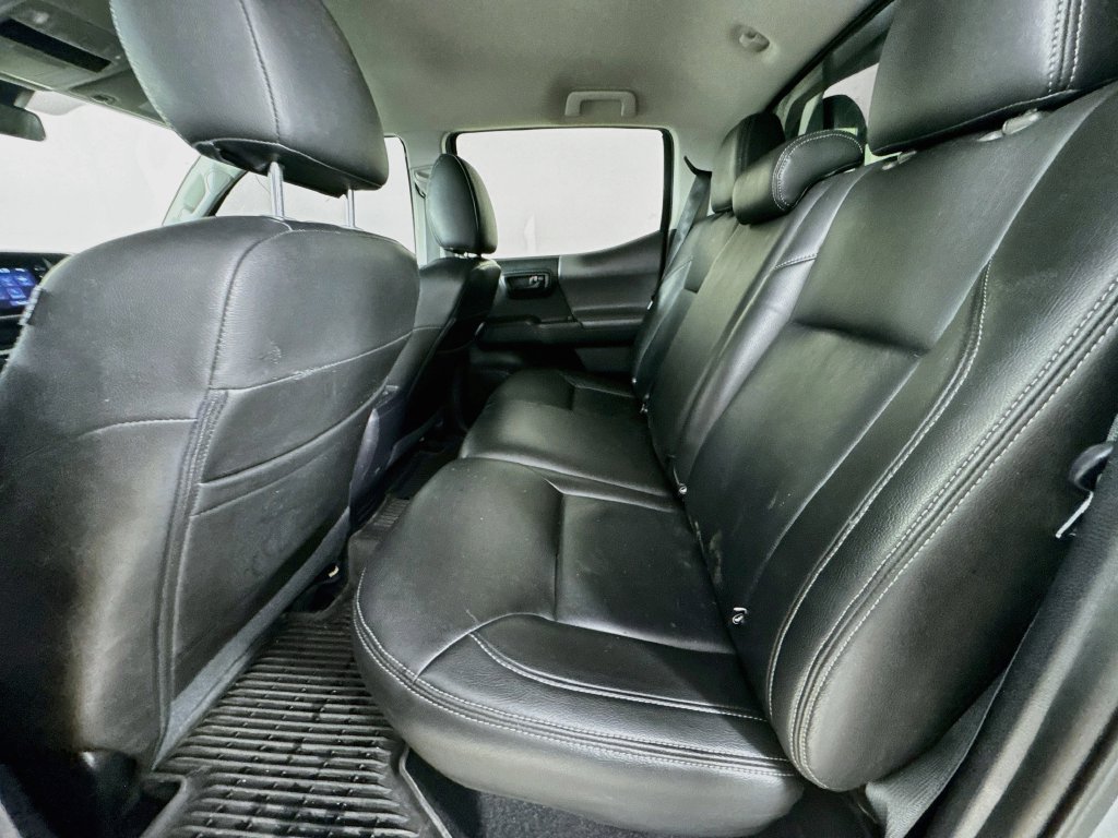 Used 2022 Toyota Tacoma SR w/ SR Convenience Package RWD image 27