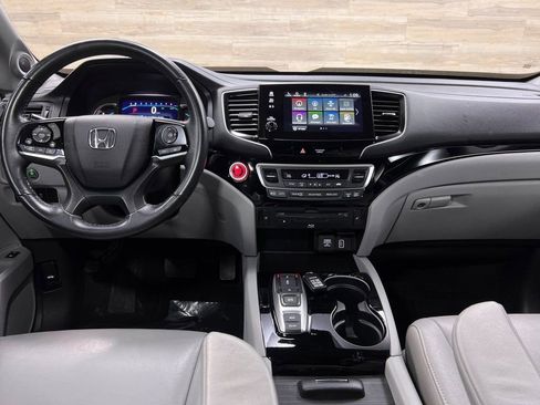 Used 2022 Honda Pilot Touring image 2